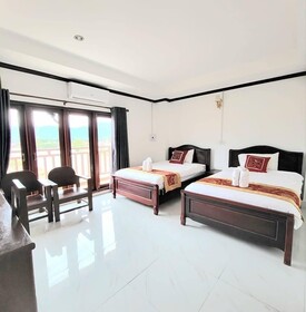 Vangvieng Sisavang Mountain View Hotel