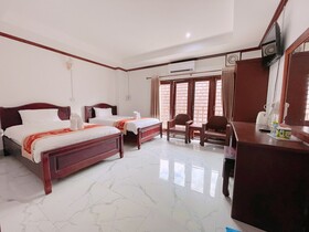 Vangvieng Sisavang Mountain View Hotel