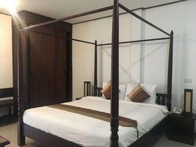 AV Hotel