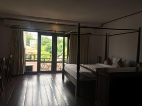 AV Hotel