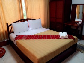 Dokkhaithong Hotel
