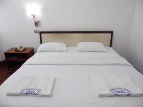 Douang Deuane Hotel