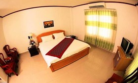 Douangpraseuth Hotel
