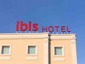 ibis Vientiane Nam Phu Hotel