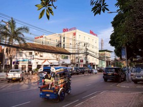 ibis Vientiane Nam Phu Hotel