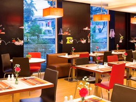 ibis Vientiane Nam Phu Hotel