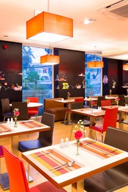 ibis Vientiane Nam Phu Hotel