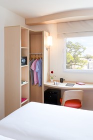 ibis Vientiane Nam Phu Hotel