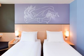 ibis Vientiane Nam Phu Hotel