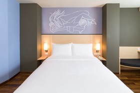 ibis Vientiane Nam Phu Hotel
