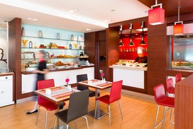 ibis Vientiane Nam Phu Hotel