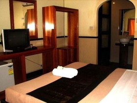 Inpeng Hotel & Resort