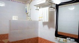 Lyly Hotel