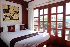 Manorom Boutique Hotel