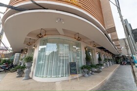 One Vientiane Hotel & Restaurant