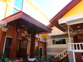 Oulayphet Hotel