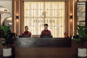 Riverside Hotel