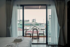 Riverside Hotel
