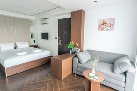 Riverside Hotel