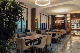 Riverside Hotel