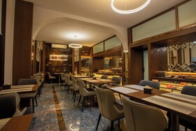 Riverside Hotel