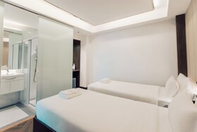 Riverside Hotel