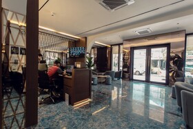 Riverside Hotel