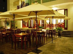 Sabaidee at Lao Hotel