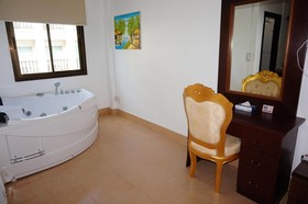 Lucky City Hotel