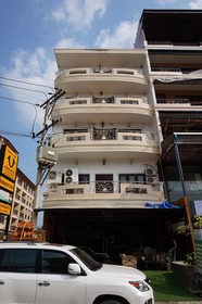 Lucky City Hotel