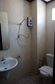 Lucky City Hotel
