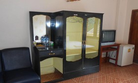 Vanhmaly Hotel