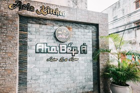 V Hotel