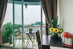 V Hotel