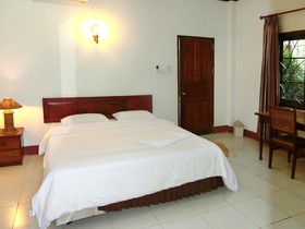 Villa Sisavad