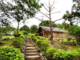 Phouchan Resort