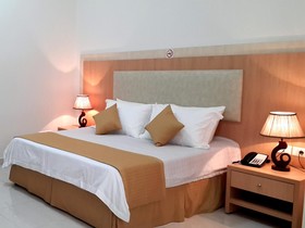 LIQAA Hotel & Convention Center