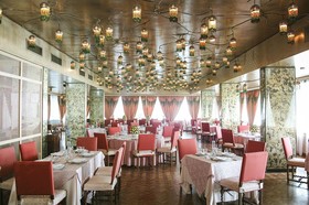 Al Bustan Hotel & Spa