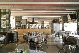 Al Bustan Hotel & Spa