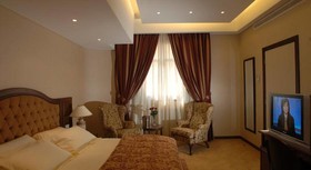 Etoile Suites