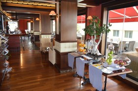 Etoile Suites