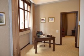 Etoile Suites