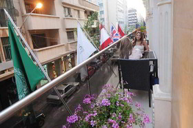 Queen's Suite Hotel