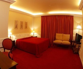 Takaya Suites Hotel