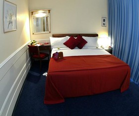 Takaya Suites Hotel