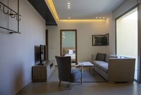 ZUR Studios & Suites