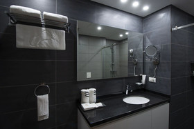 ZUR Studios & Suites