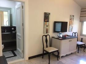 Cherry Blossom Boutique Hotel