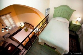 Deir Al Oumara Hotel