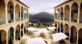 Deir Al Oumara Hotel